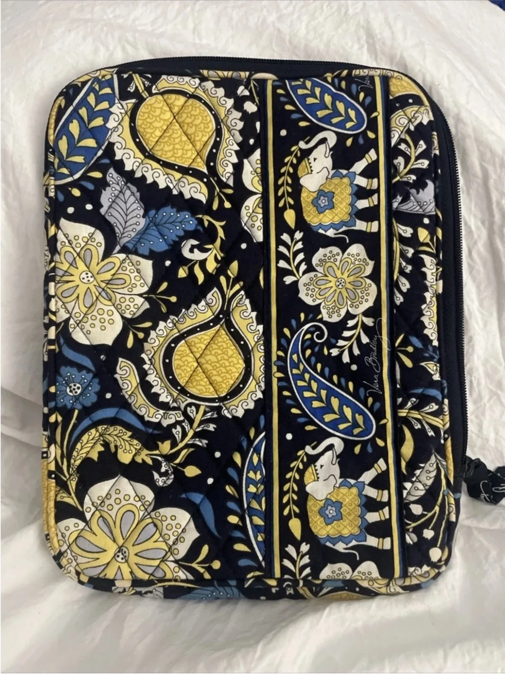 Vera Bradley Ellie Blue Paisley Elephant Quilted e-Reader Sleeve Bag Case